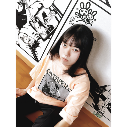 ぷるぷるパンク x overprint コラボTシャツ (BLACK/APRICOT)