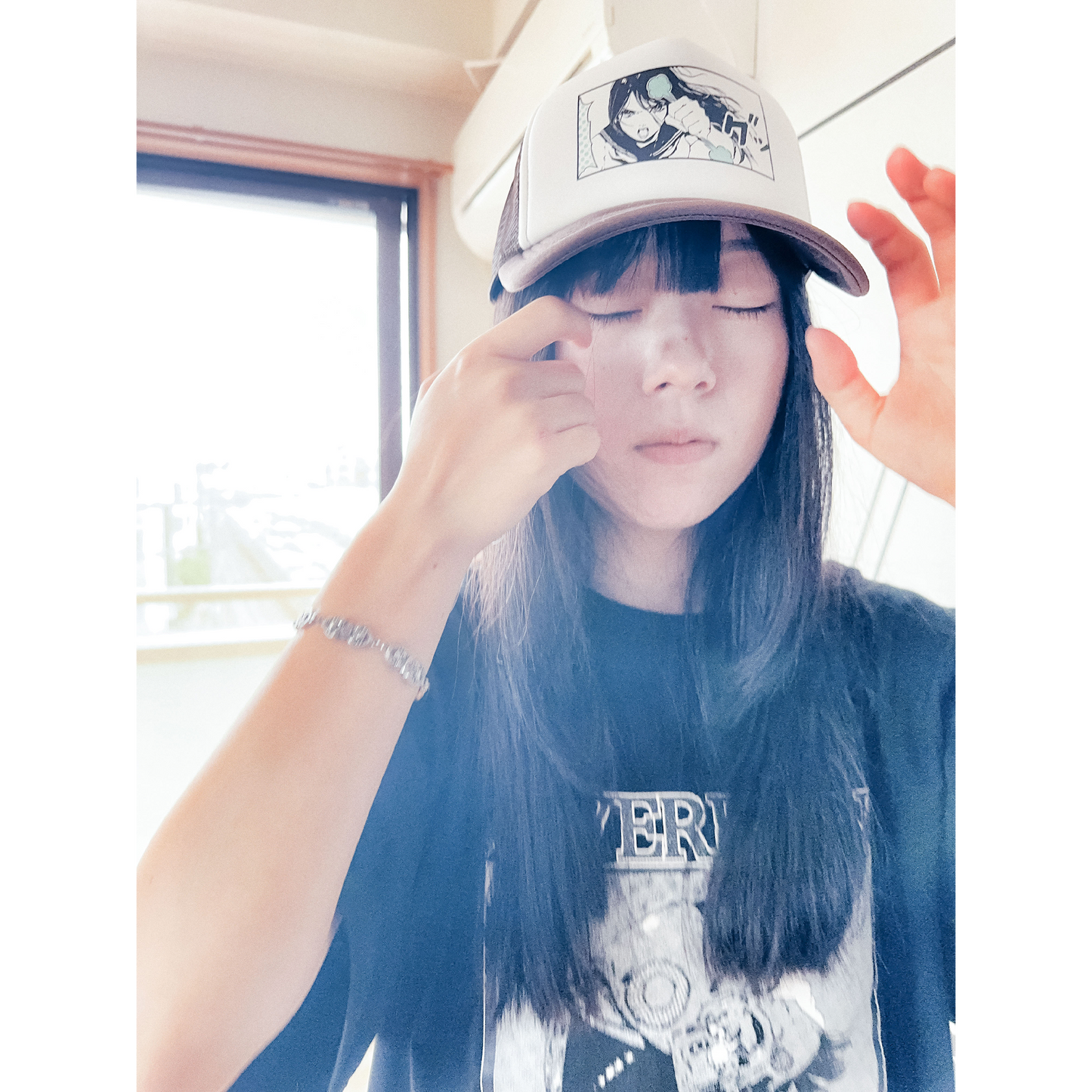 ぷるぷるパンク x overprint コラボTシャツ (BLACK/APRICOT)